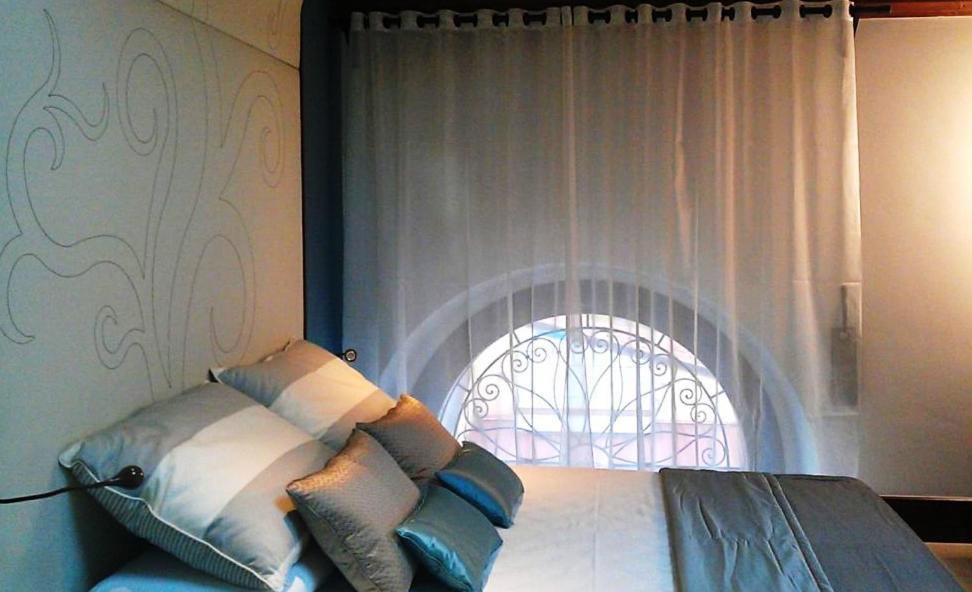 Hotel Palazzo Fortunato Sant'Agata di Militello Ruang foto