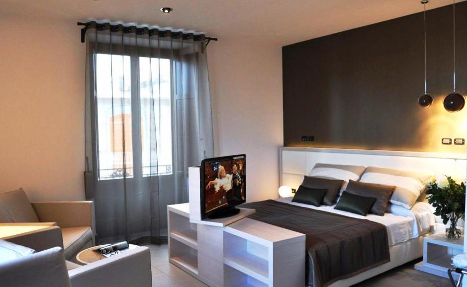 Hotel Palazzo Fortunato Sant'Agata di Militello Ruang foto