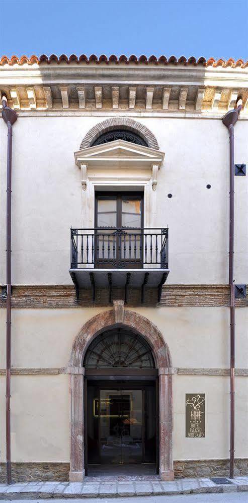 Hotel Palazzo Fortunato Sant'Agata di Militello Bagian luar foto